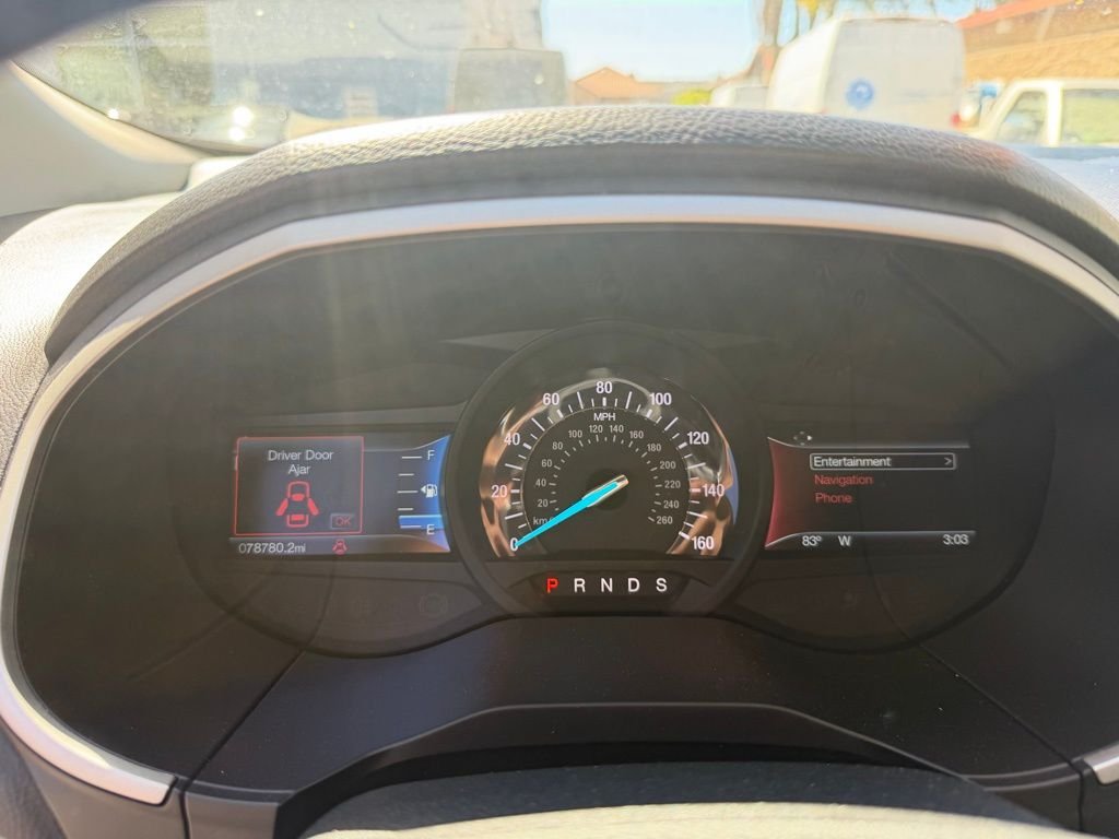 Used 2018 Gray Ford SEL image 16