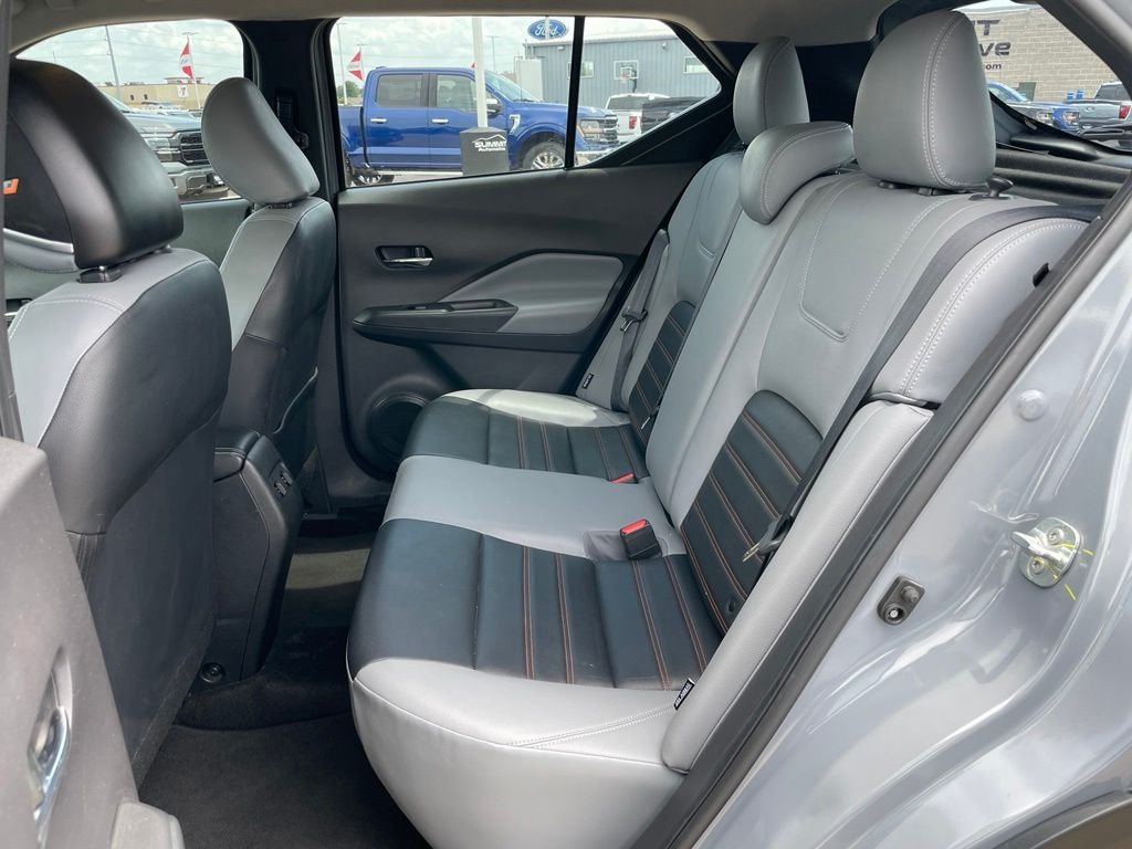 Used 2024 Gray Nissan SR image 8