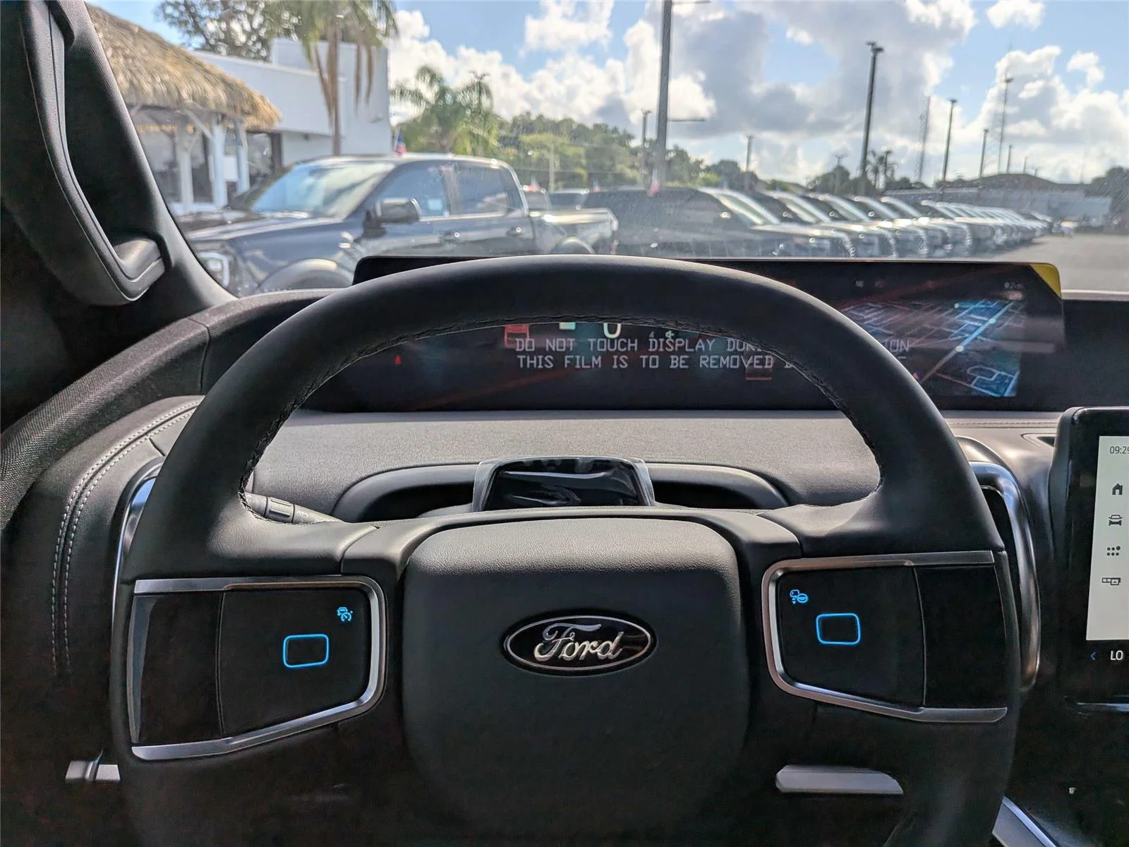 New 2026 Glacier Gray Metallic Tri-Coat Ford MAX Platinum® image 30
