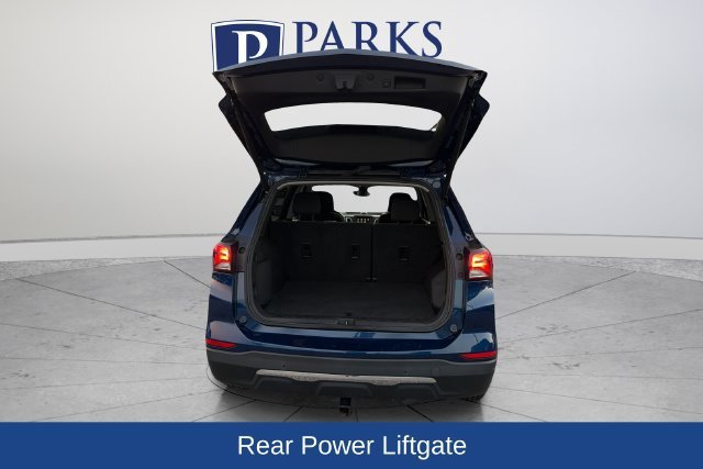 Used 2023 BLUE GLOW METALLIC Chevrolet LT image 20