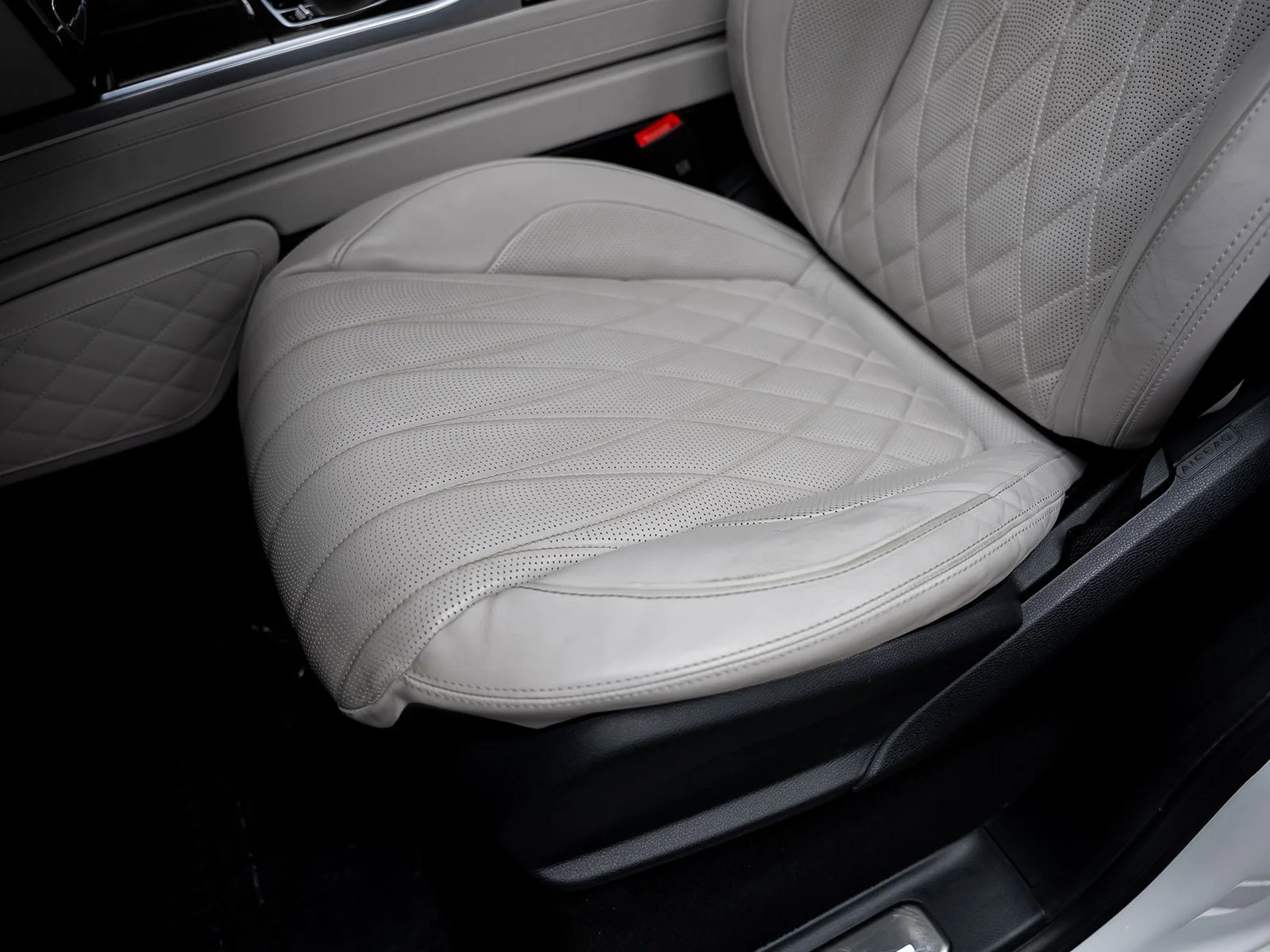 Used 2022 White Mercedes-Benz G 63 AMG® image 18
