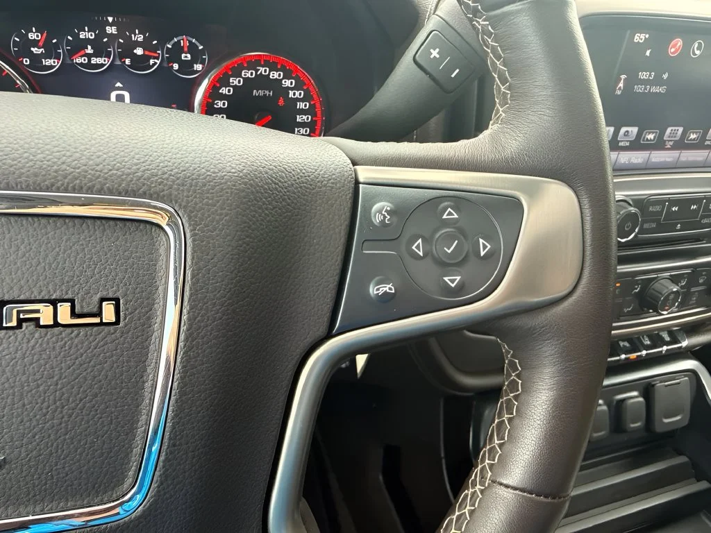 Used 2016 SUMMIT WHITE GMC Denali image 15