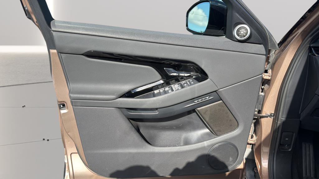 Used 2024 Brown Land Rover S image 20
