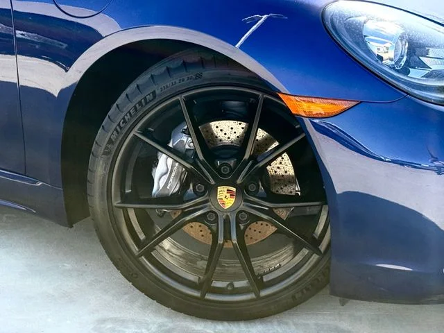 Used 2020 Gentian Blue Metallic Porsche Base image 2