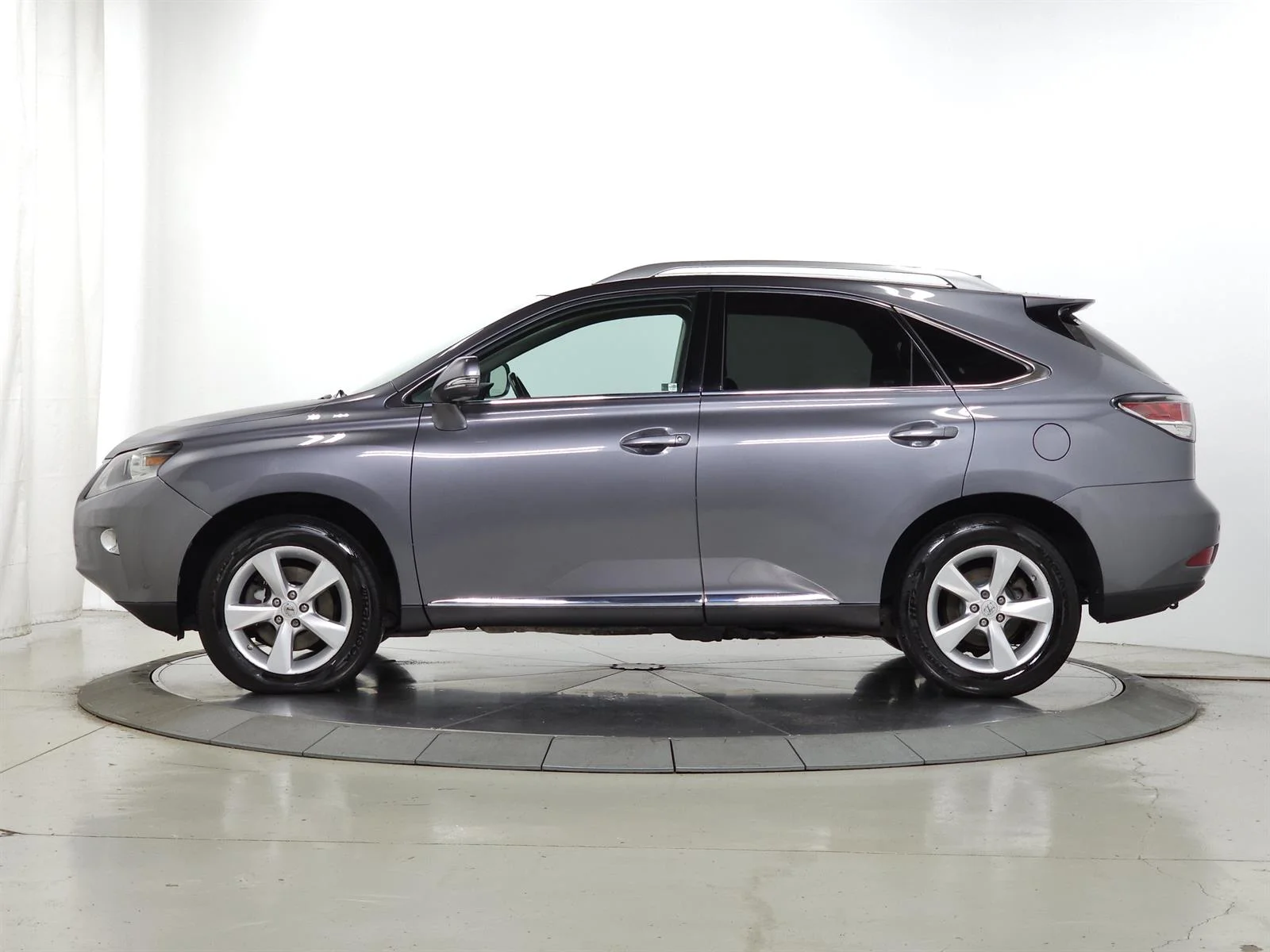 Used 2014 Gray Lexus PREMIUM image 4
