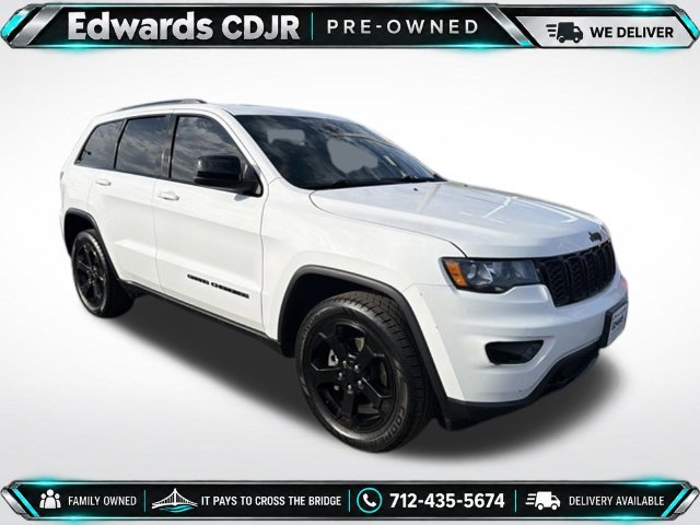 Used 2019 White Jeep Laredo image 1