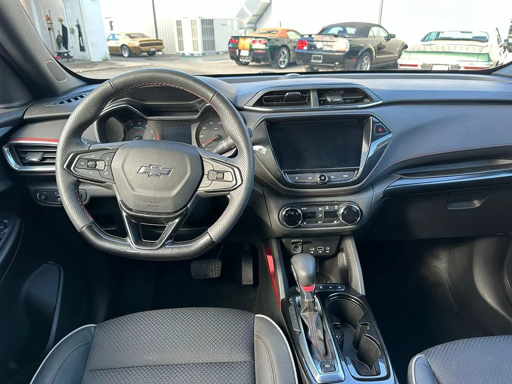Used 2023 SUMMIT WHITE Chevrolet RS image 24