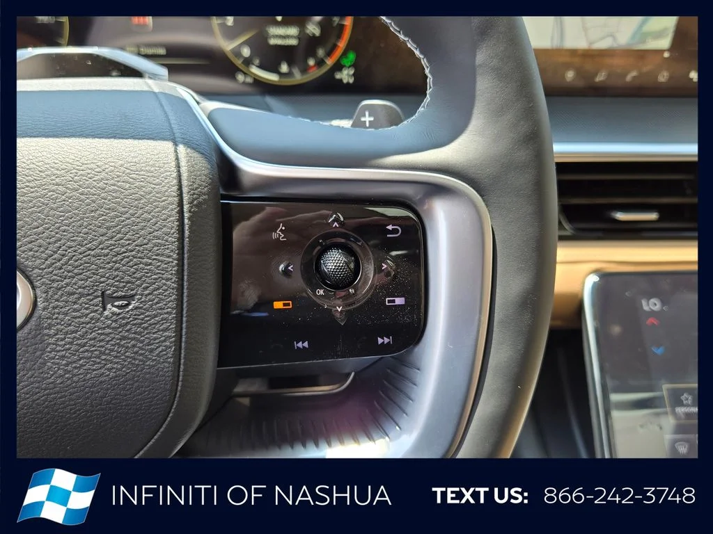 New 2027 RADIANT WHITE INFINITI Luxe 4WD image 29