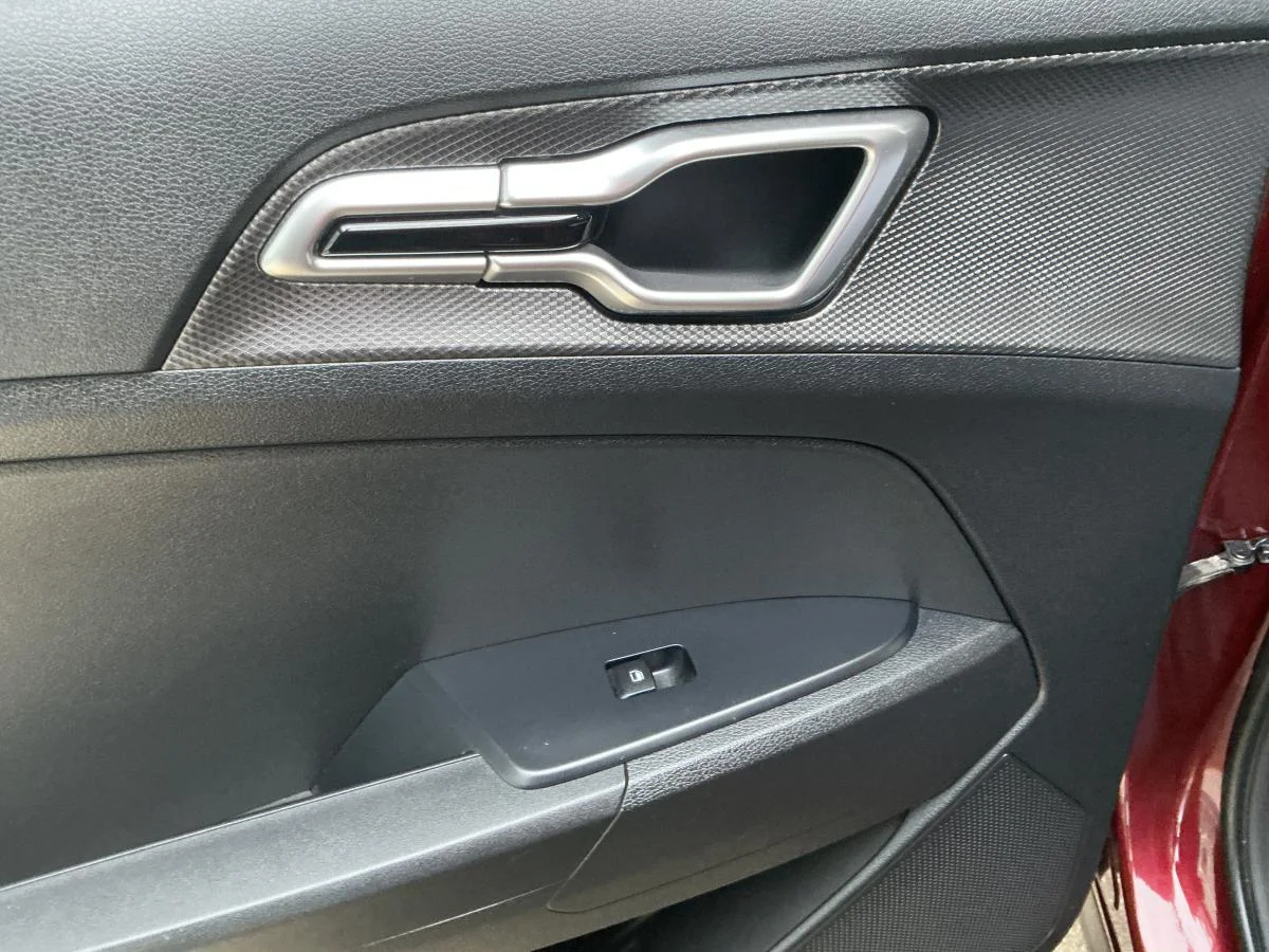 Used 2023  Kia LX image 32