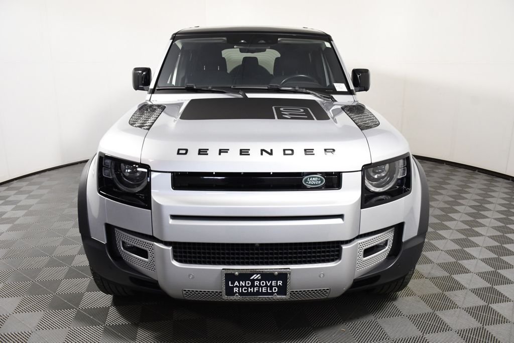 Used 2020 Indus Silver Metallic Land Rover First Edition image 10