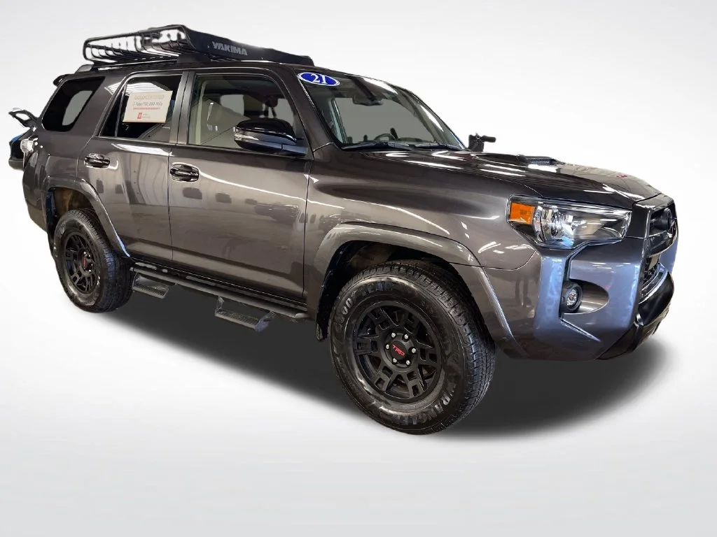Used 2021 Gray Toyota Venture image 7