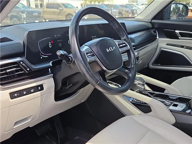Used 2025 Midnight Lake Blue KIA S Front-Wheel Drive image 8