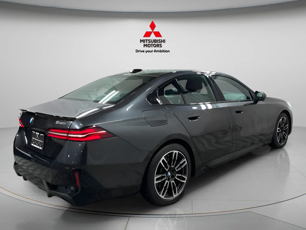 Used 2026 Dark Graphite BMW 530i xDrive M Sport image 3