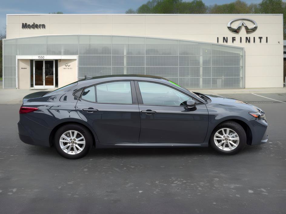 Used 2026 Underground Toyota LE image 3
