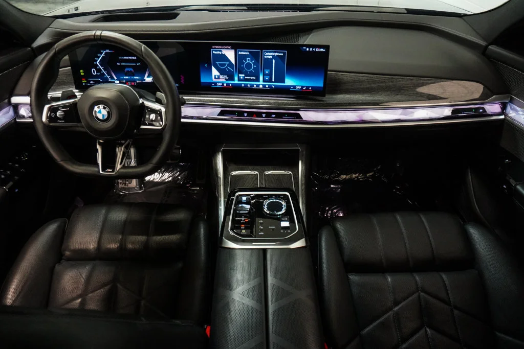 Used 2023 Black BMW 760i xDrive image 14