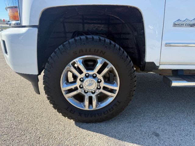Used 2016 Summit White Chevrolet High Country image 14