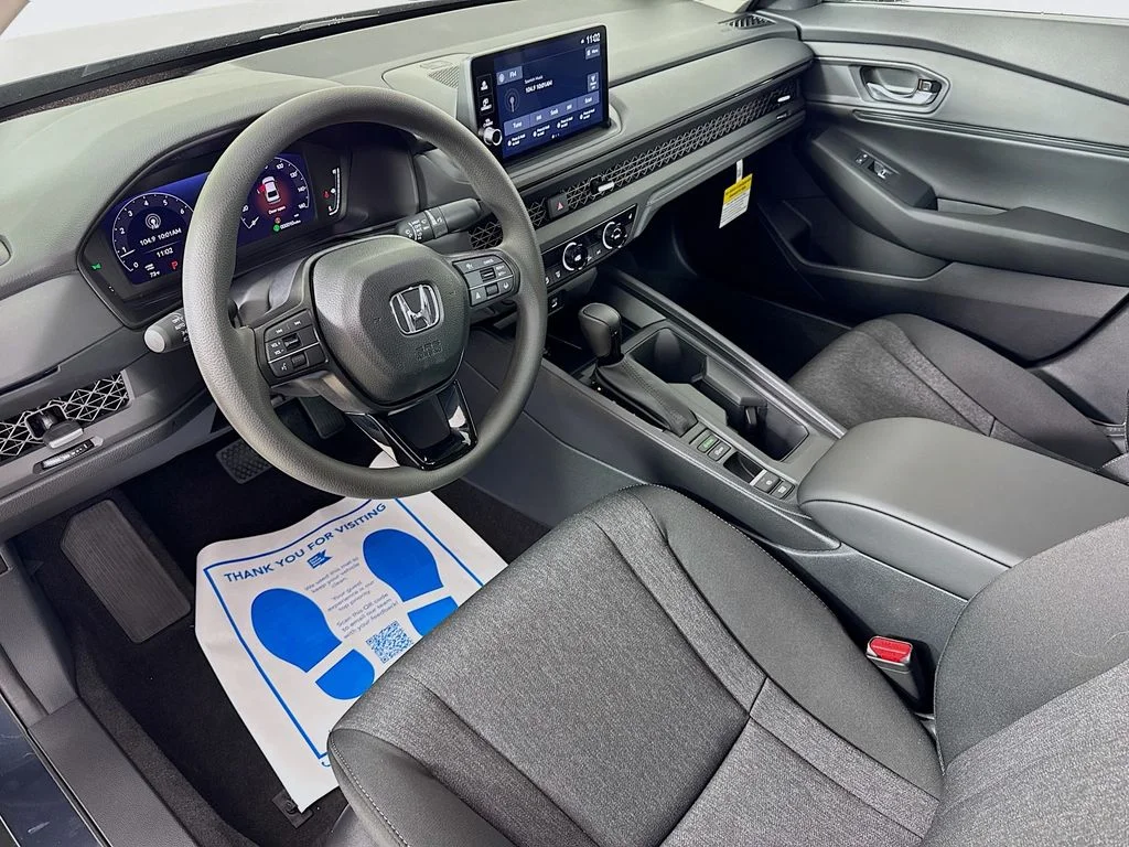 New 2026 Meteorite Gray Metallic Honda SE image 15