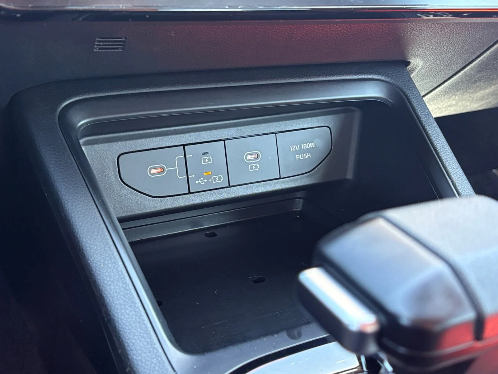 2025 Kia K5 LXS - Photo 23