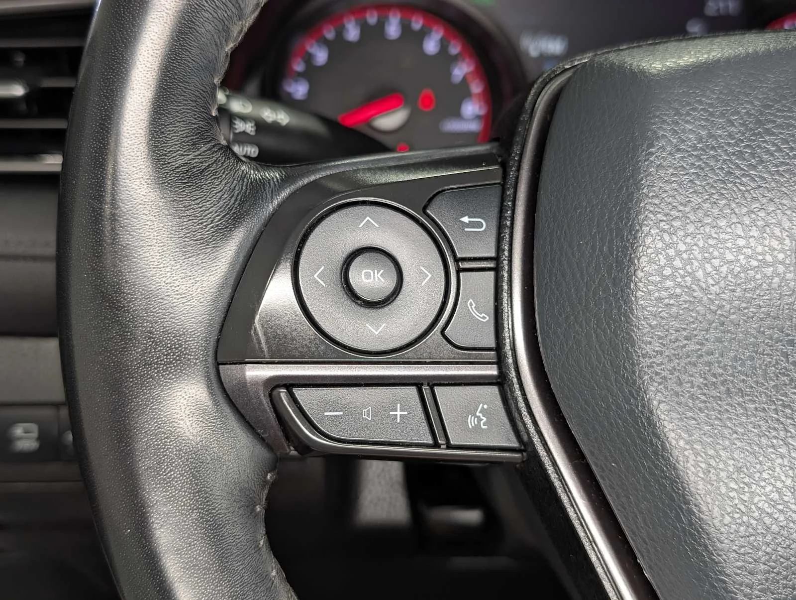Used 2022 Midnight Black Metallic Toyota XSE image 36