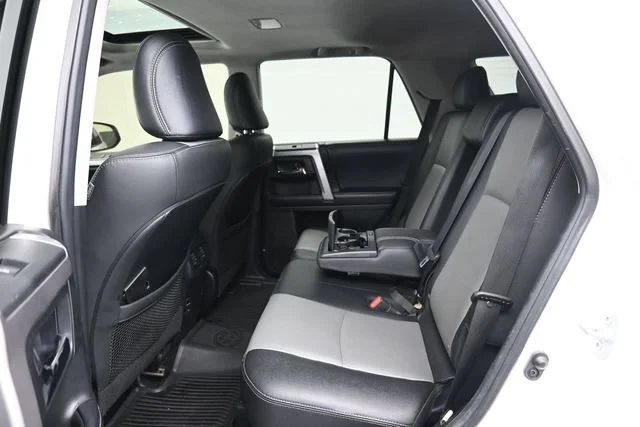 Used 2019 Super White Toyota SR5 image 21