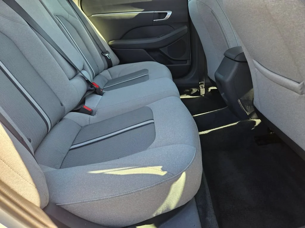 Used 2021 Quartz White Hyundai SEL image 14