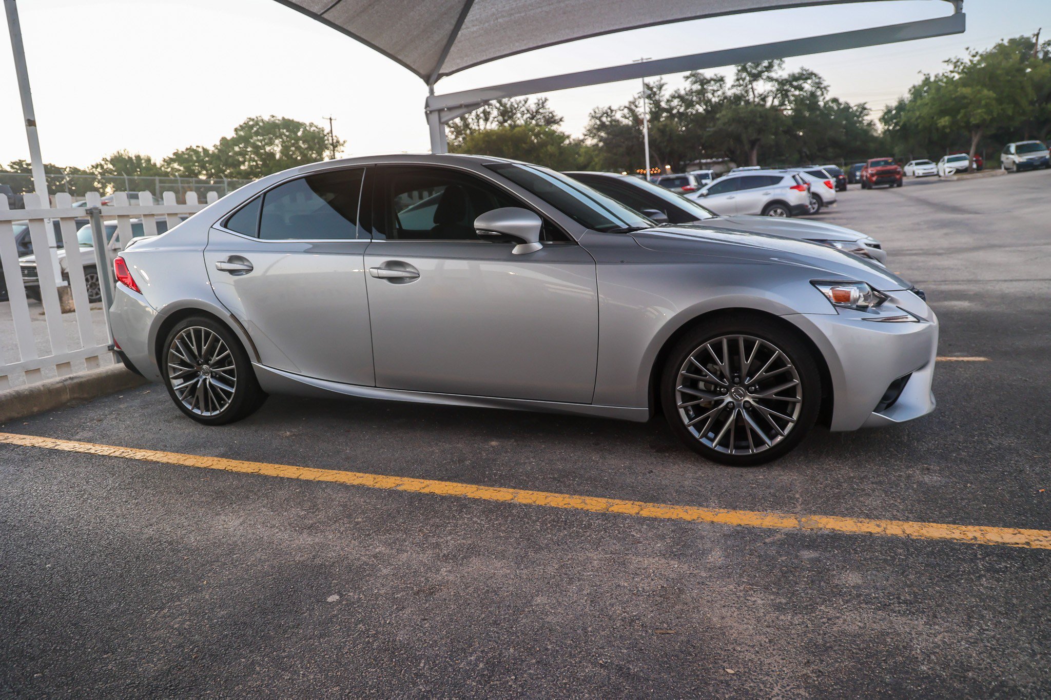 Used 2015 SILVER LINING MET Lexus  image 6