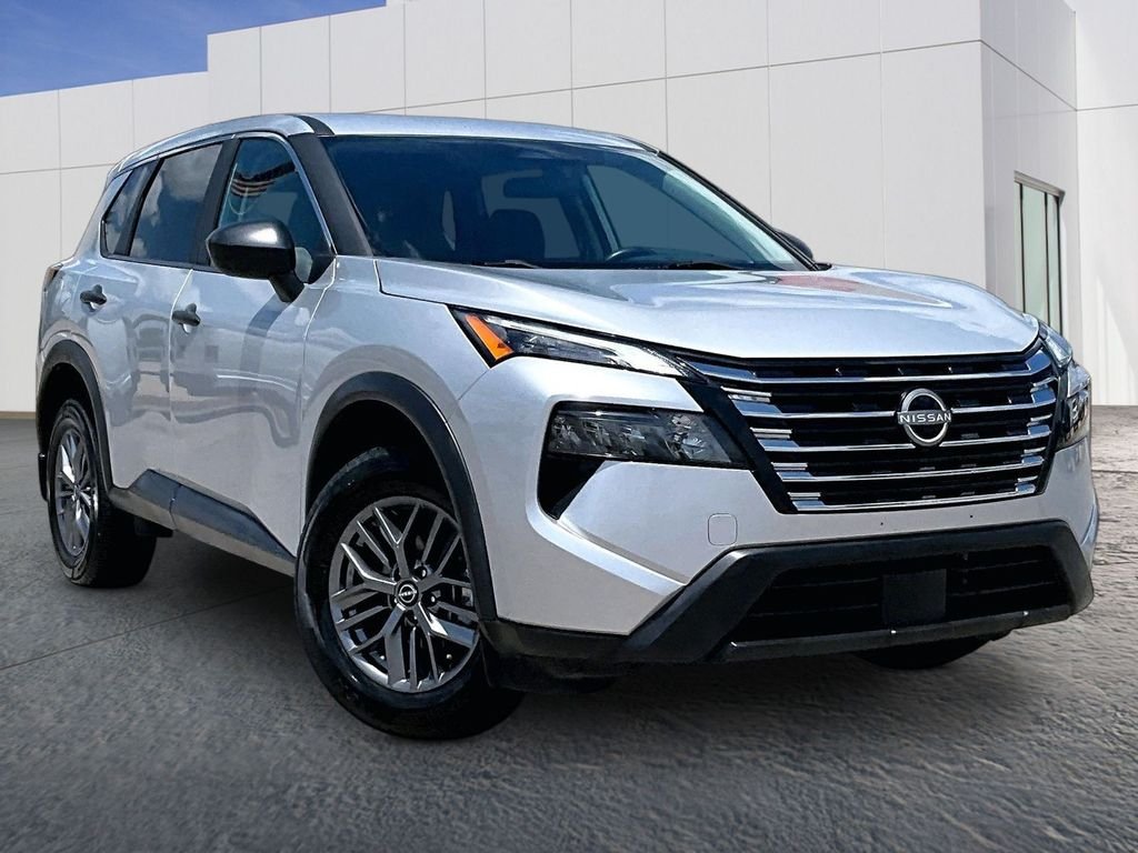 Used 2024 Silver Nissan S image 9