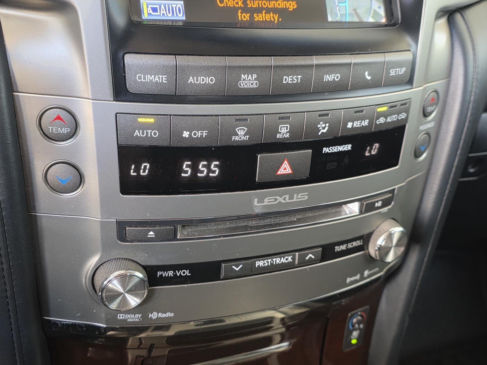 Used 2015 Silver Lexus 570 image 24