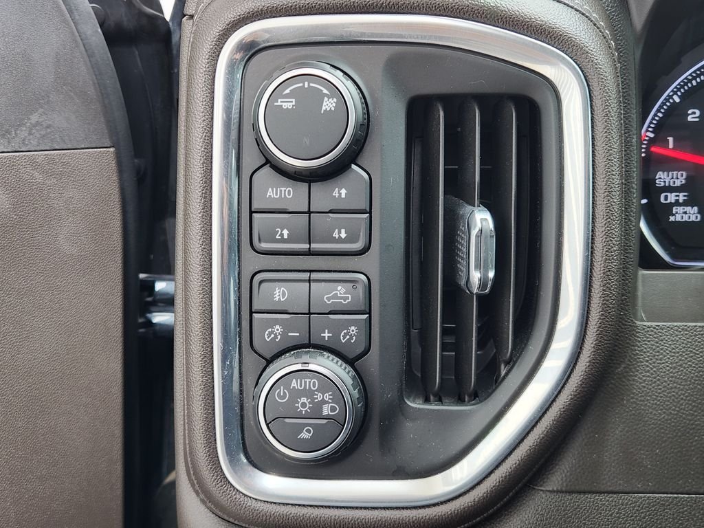 Used 2019 Shadow Gray Metallic Chevrolet RST image 23
