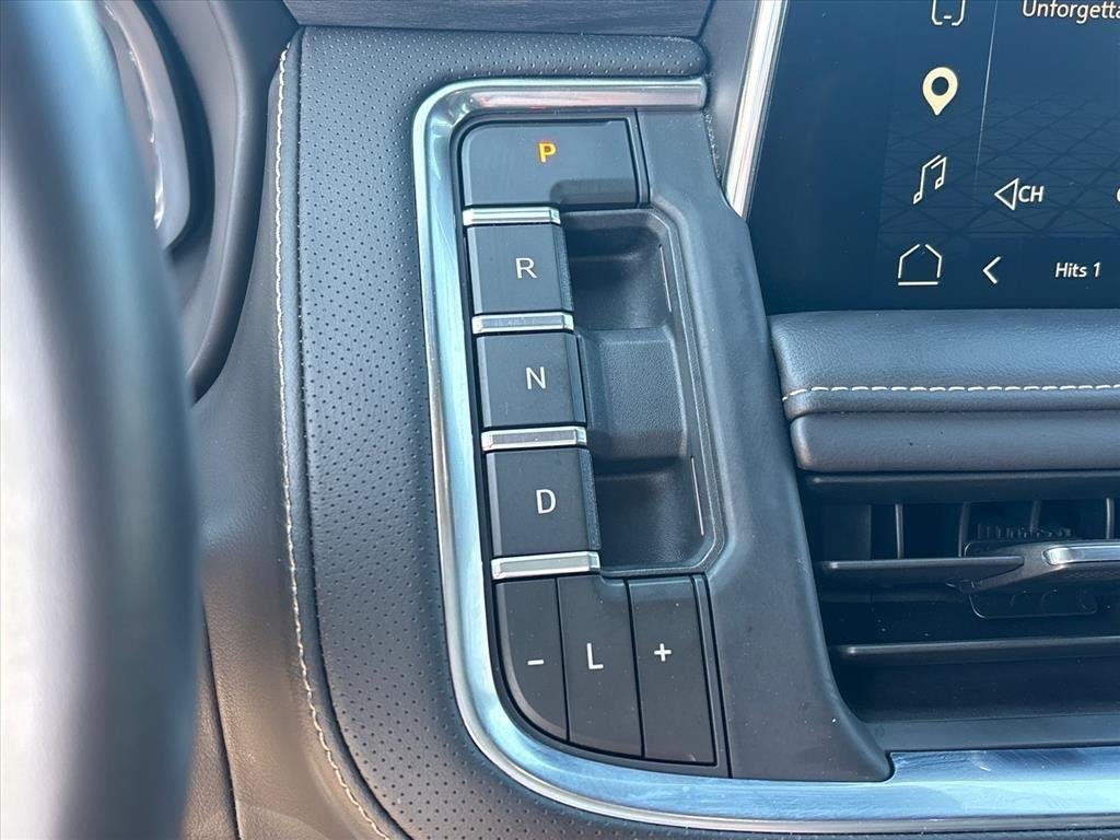 2023 GMC Yukon SLT - Photo 17