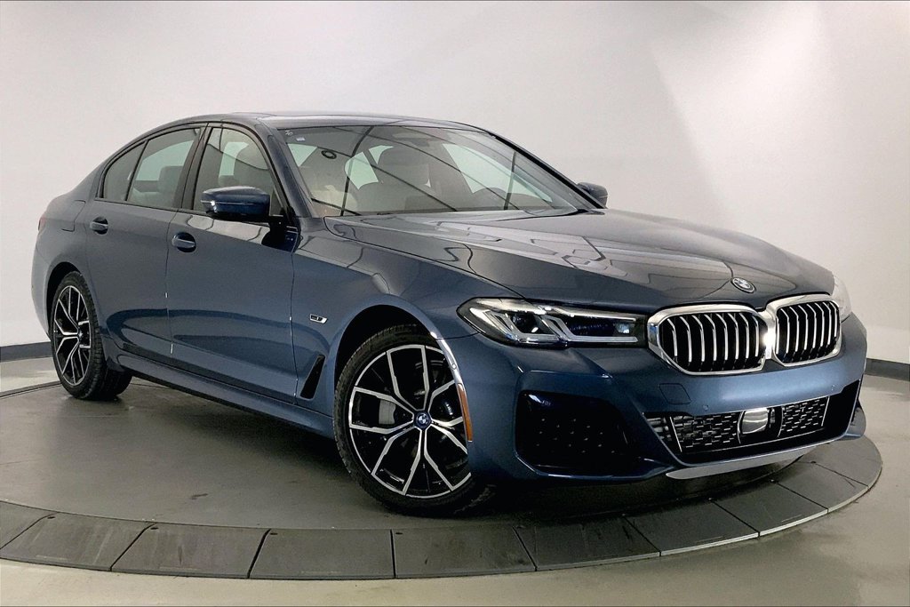 Certified Used 2023 Arctic Race Blue Metallic BMW  image 33