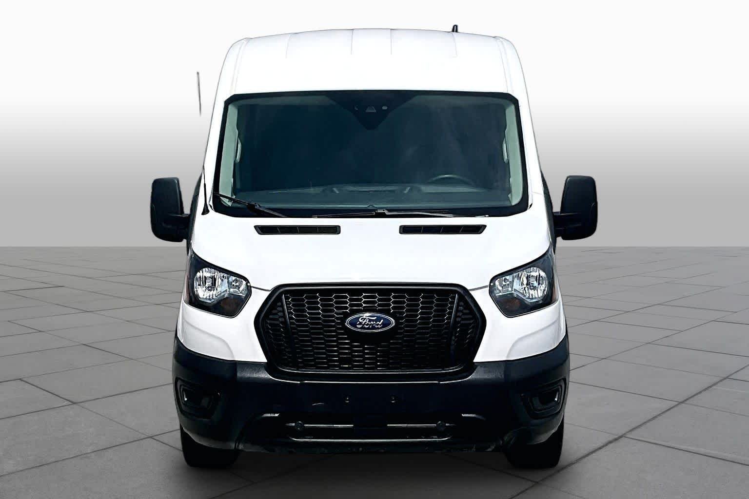 Used 2023 Oxford White Ford  image 4