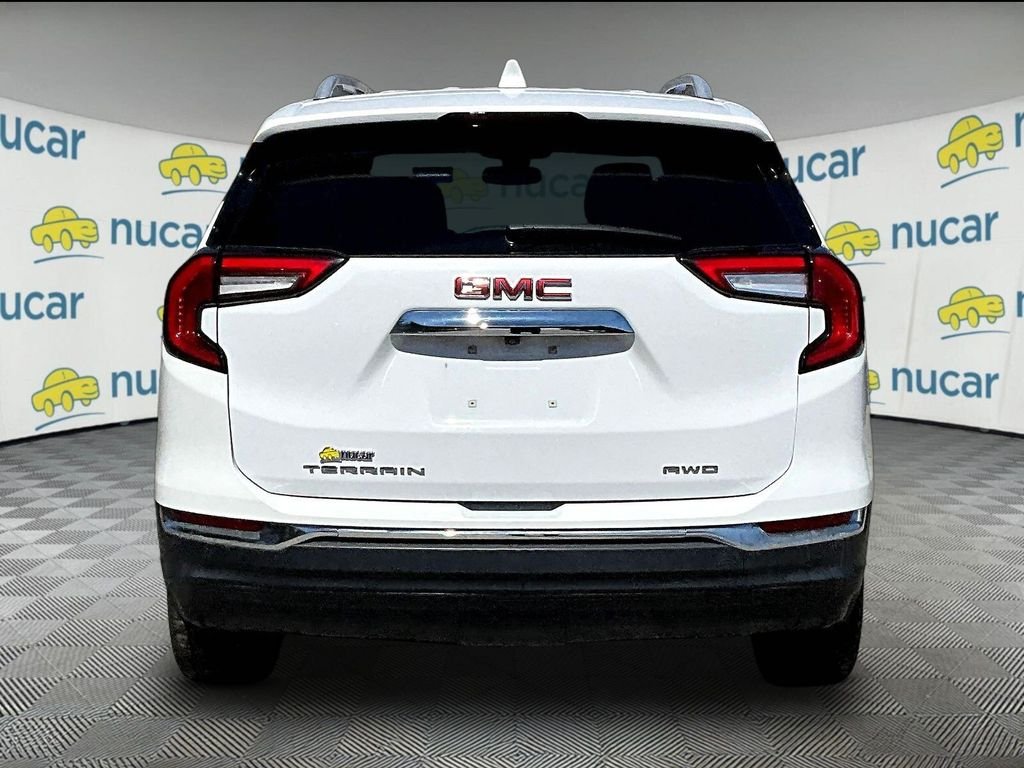 Used 2024 White GMC SLT image 5