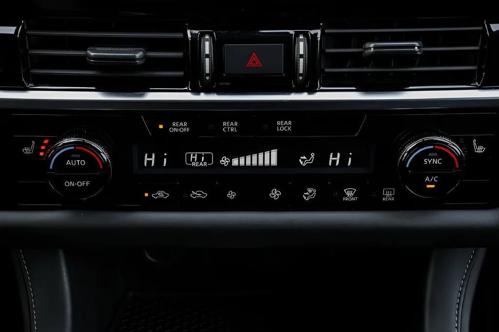 2024 Nissan Pathfinder SV - Photo 37