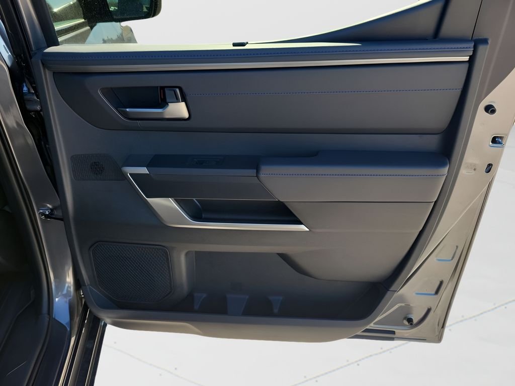 2026 Toyota Tundra Platinum - Photo 44