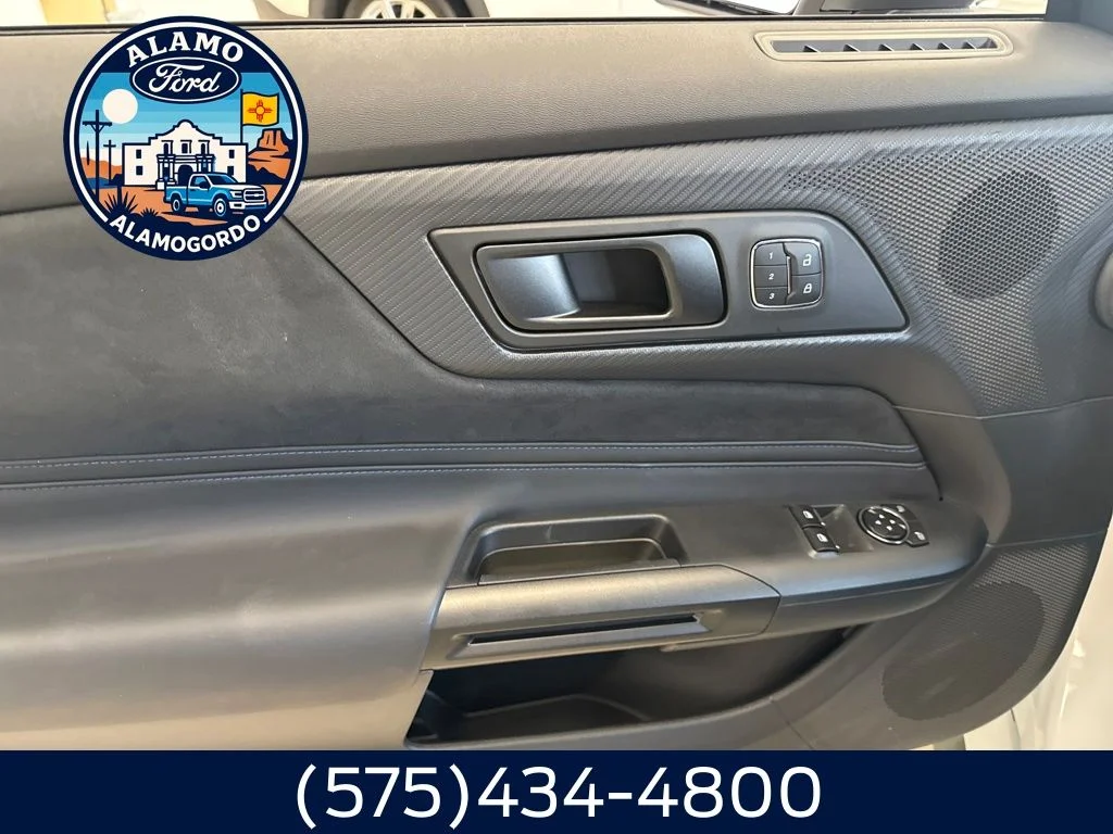 New 2026 Oxford White Ford Dark Horse® Premium image 3