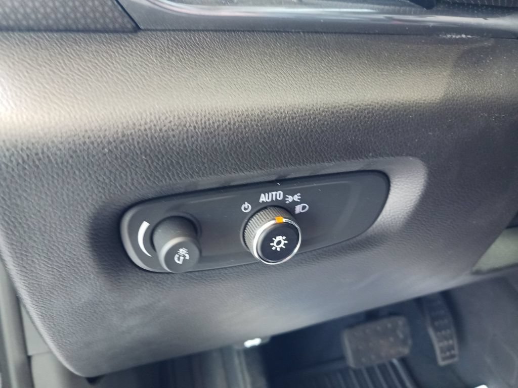 Used 2022 Mosaic Black Metallic Chevrolet Premier image 36