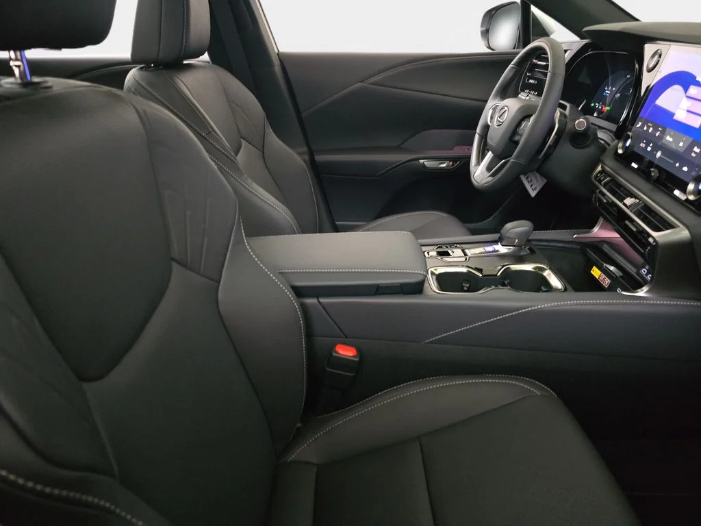 New 2026 Iridium Lexus PREMIUM PLUS image 9
