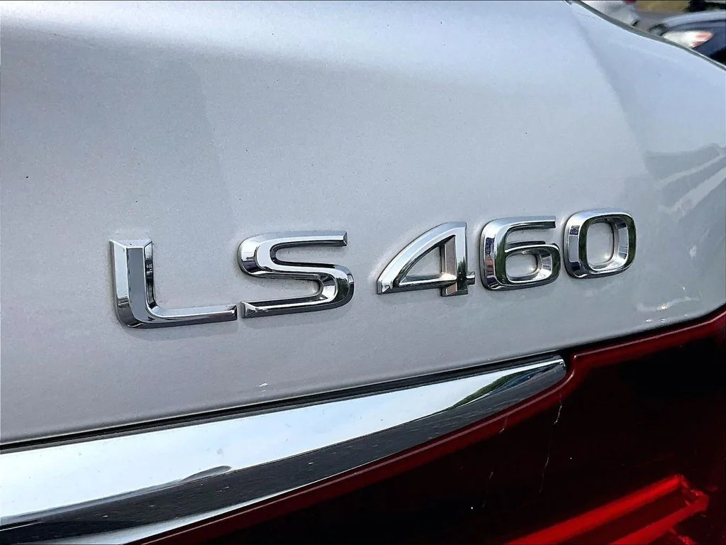 Used 2014 Silver Lexus 460 image 8