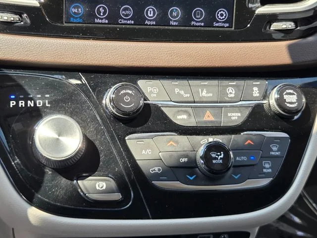 Used 2019 White Chrysler Touring Plus image 18