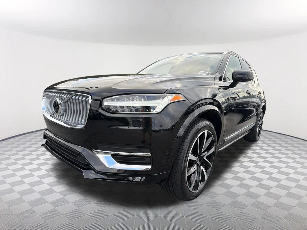 2023 Volvo XC90 Plus