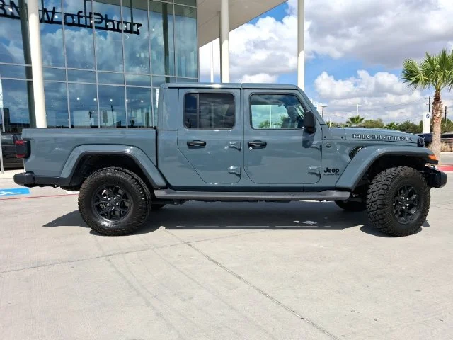 Used 2025 Gray Jeep High Tide image 8
