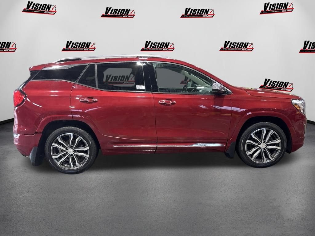 Used 2018 Red GMC Denali image 4