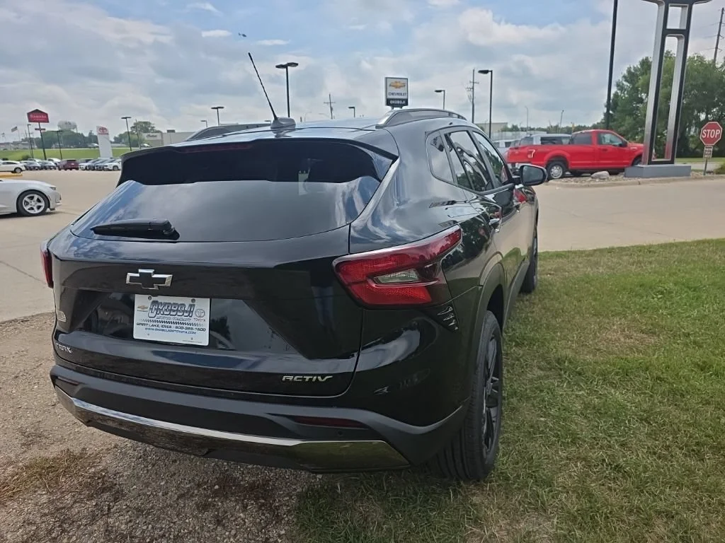 2026 Chevrolet Trax Activ - Photo 8