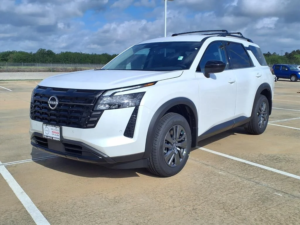 New 2026 Everest White Pearl TriCoat Nissan SV image 3