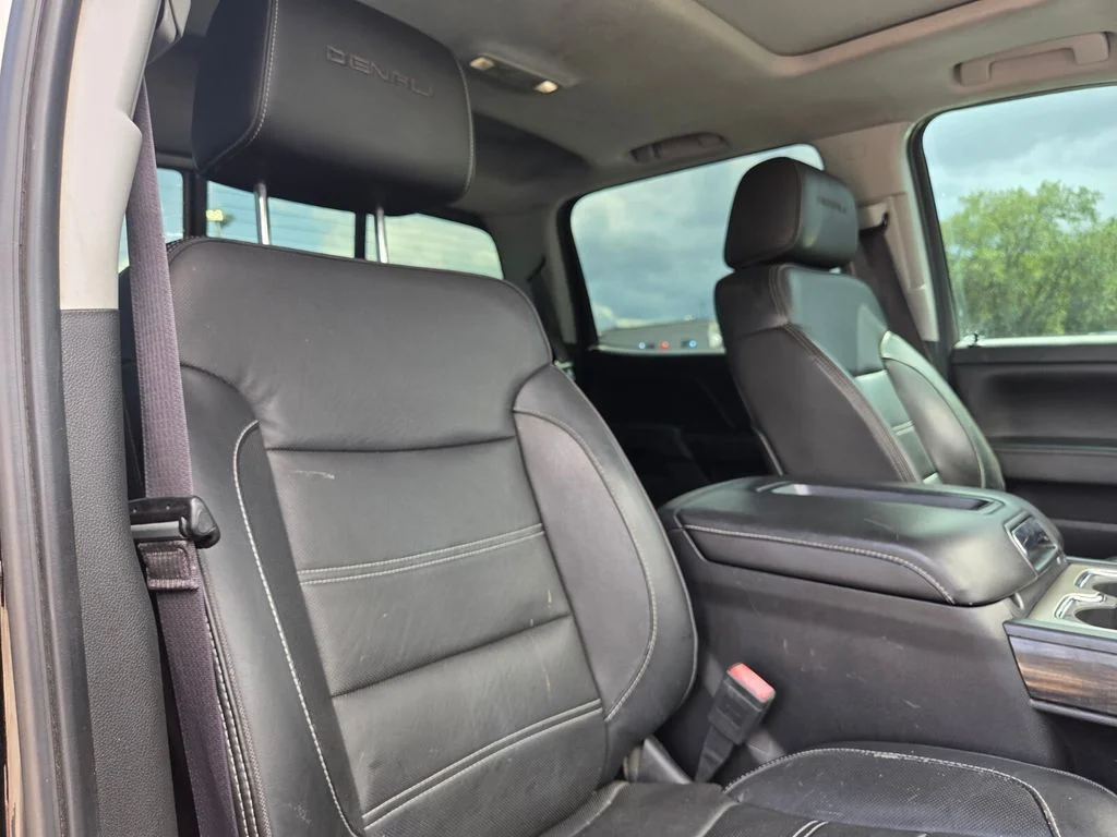 Used 2015 Black GMC Denali image 29