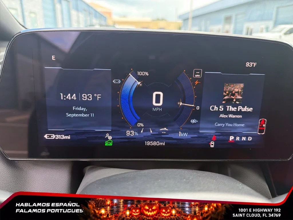 2024 Chevrolet Equinox EV RS - Photo 22