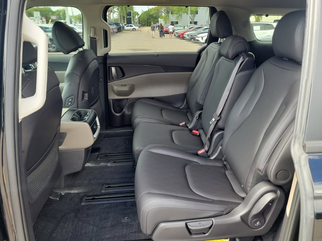 New 2026 Aurora Black Pearl Kia EX image 16