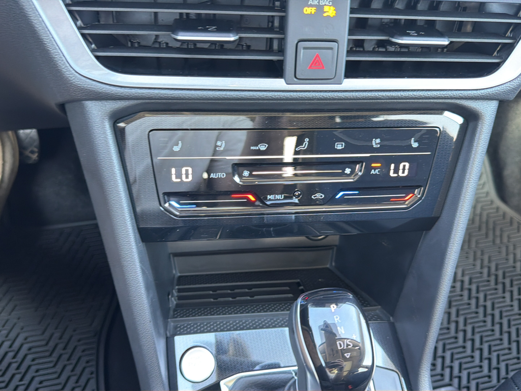 New 2027 Gray Volkswagen 1.5T SEL image 17