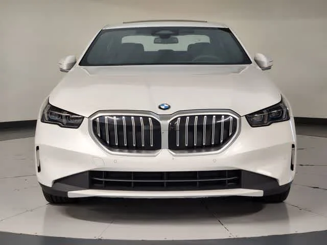 Used 2025 Mineral White Metallic BMW 530i image 9